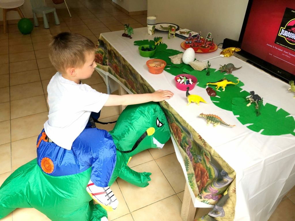 Anniversaire thème dinosaure