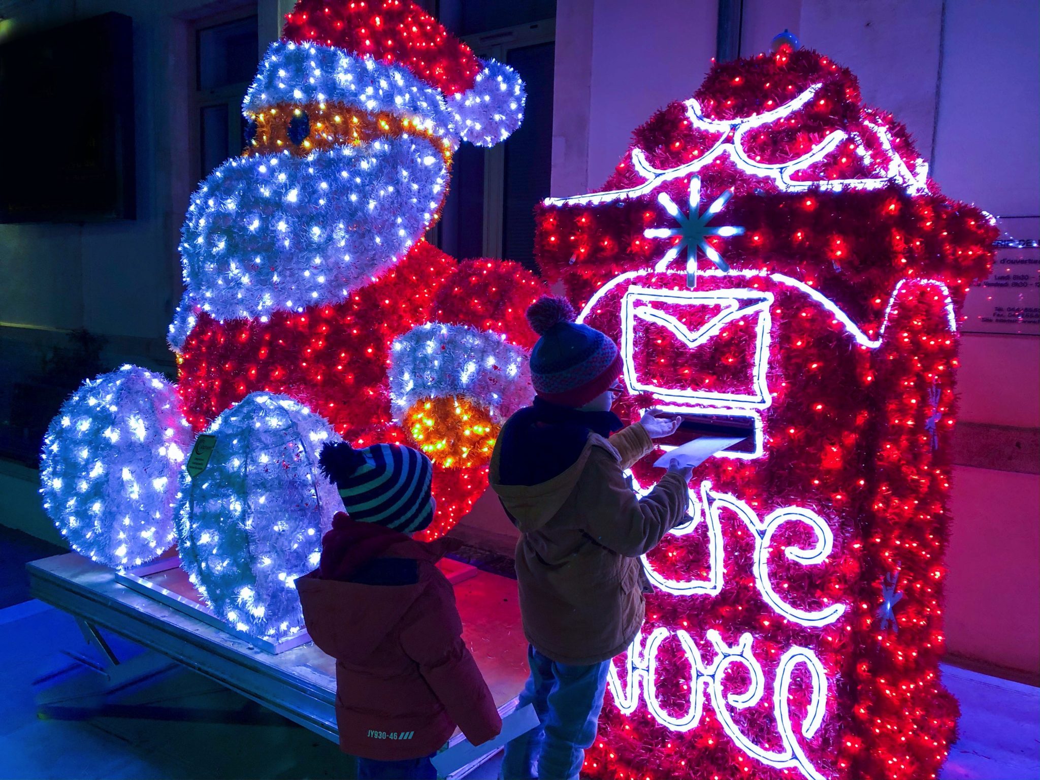 Idées de cadeaux de Noël pour des enfants de 2 ans et 6 ans